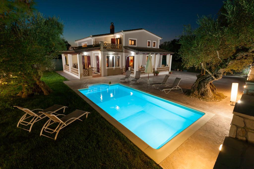 Evalexia Villa - Luxury Villa With Private Pool Near Laganas Perfect For Groups By Villa Mana Gers Kalamaki  Exterior photo