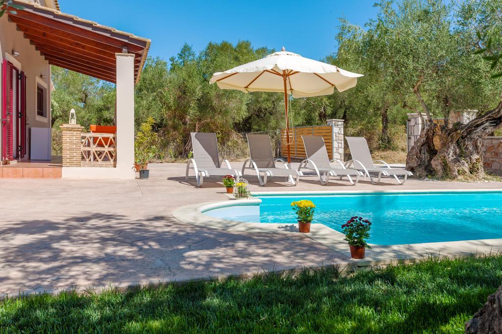 Evalexia Villa - Luxury Villa With Private Pool Near Laganas Perfect For Groups By Villa Mana Gers Kalamaki  Exterior photo