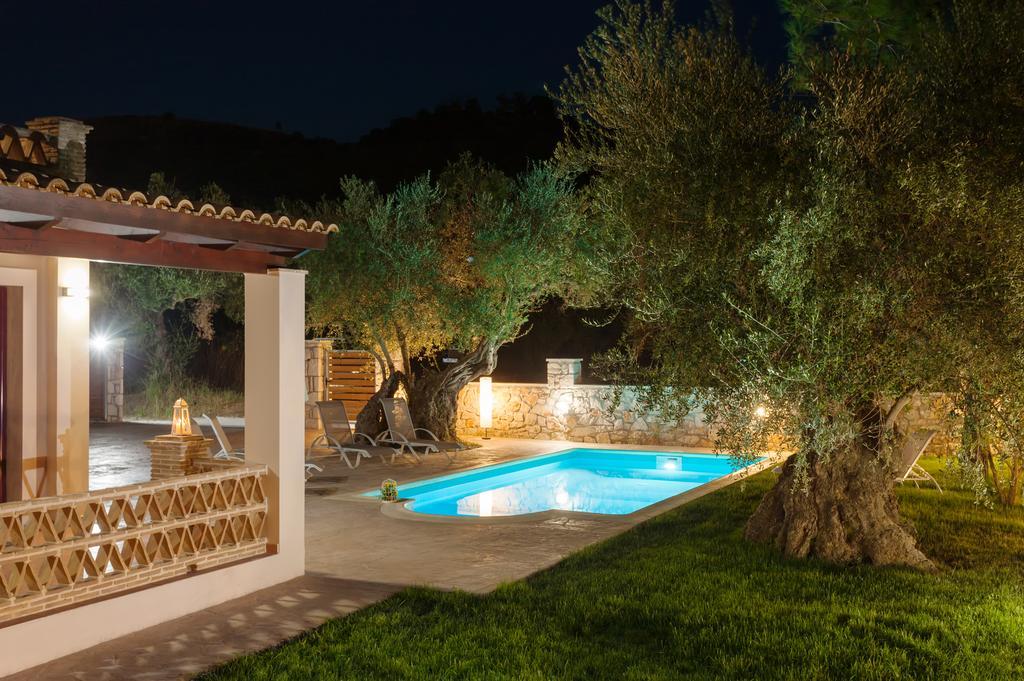 Evalexia Villa - Luxury Villa With Private Pool Near Laganas Perfect For Groups By Villa Mana Gers Kalamaki  Exterior photo