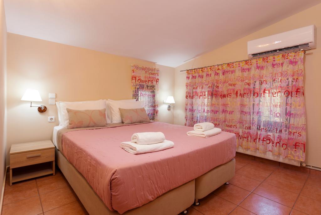 Evalexia Villa - Luxury Villa With Private Pool Near Laganas Perfect For Groups By Villa Mana Gers Kalamaki  Exterior photo